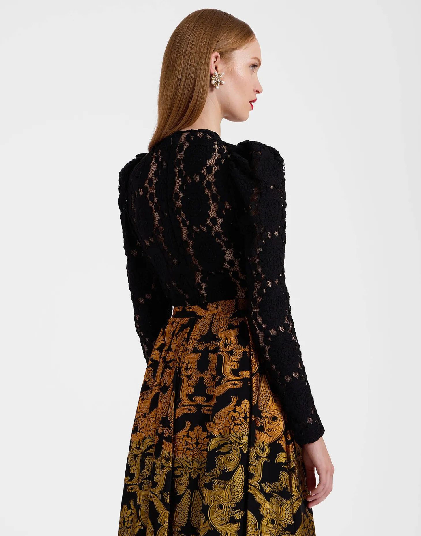 Clingy TopSolid Black in Stretch Lace