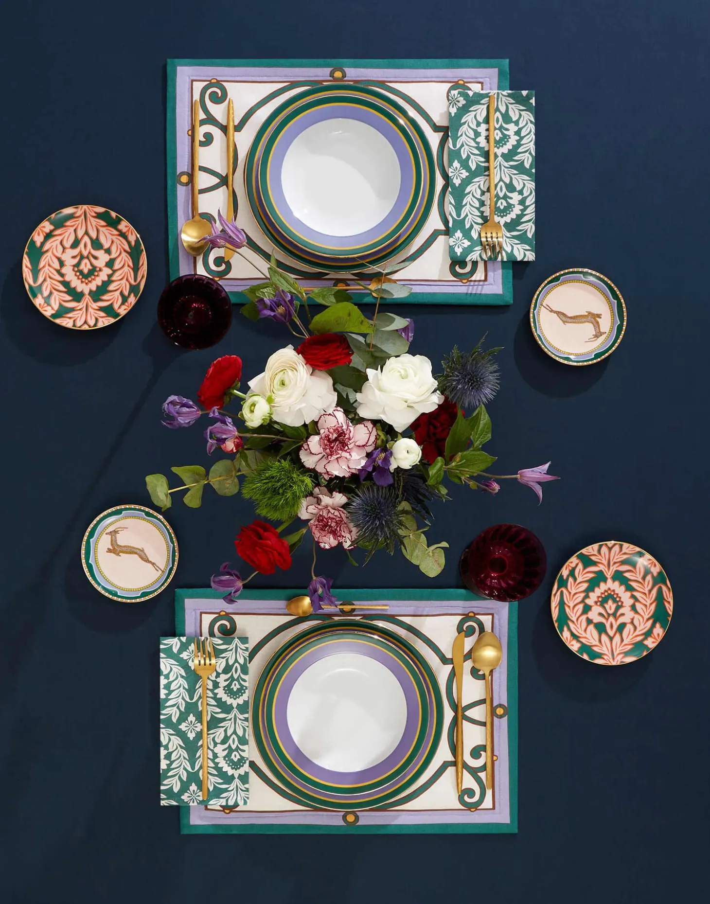 Dinner Plates Set Of 2Rainbow Viola in Porcelain